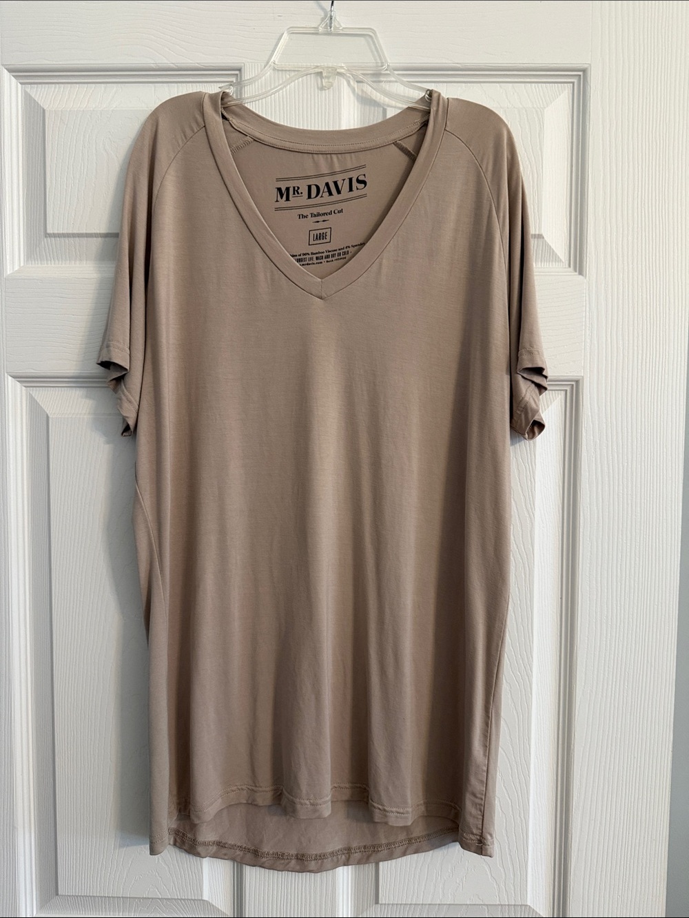 Men's V-Neck Short Sleeve Tee in Taupe